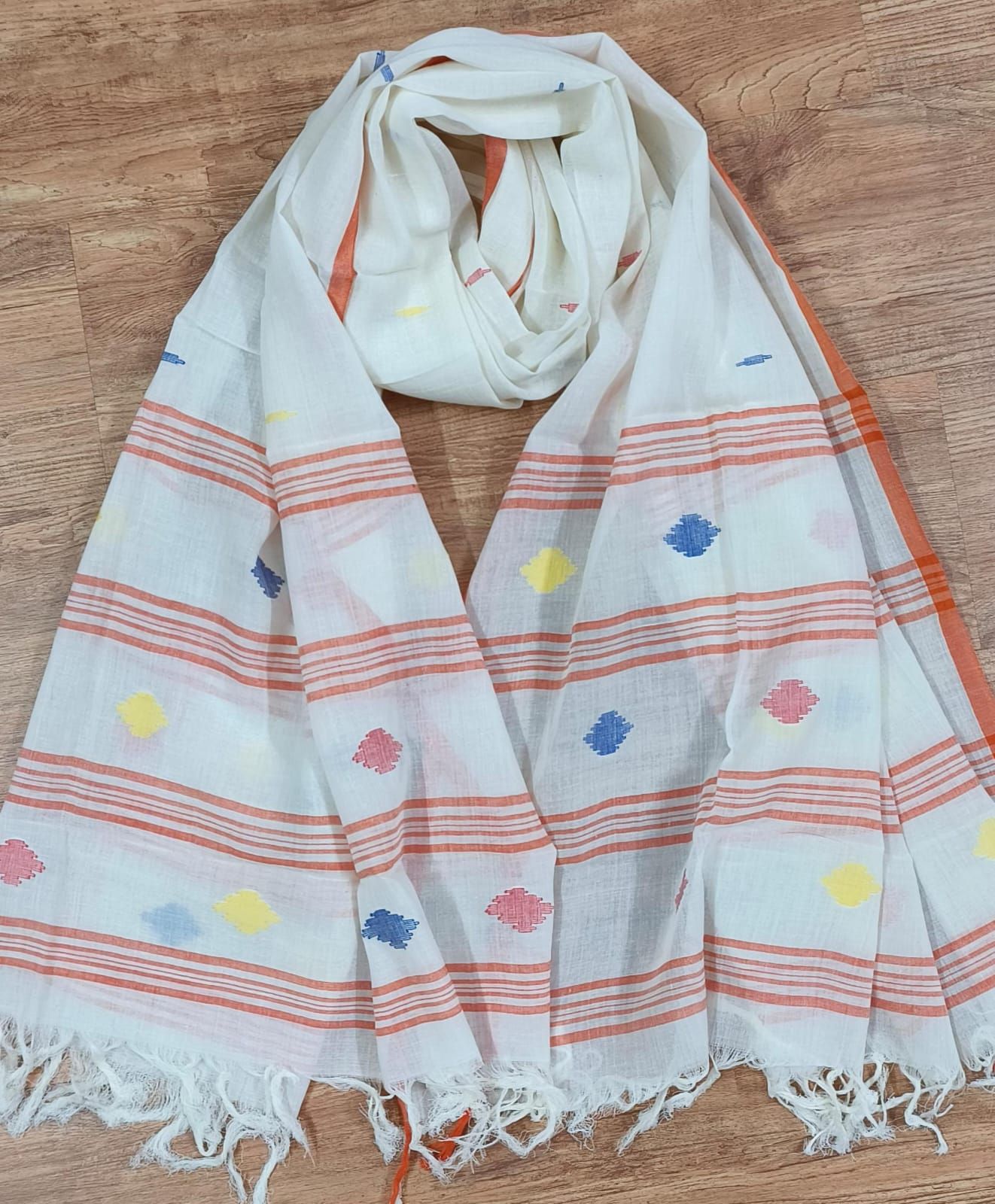 Cotton scarf with Jamdani narrow stripe